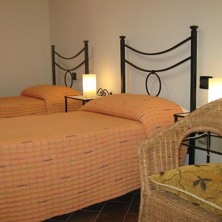 B & B Oasi Rosciano  ภายนอก รูปภาพ