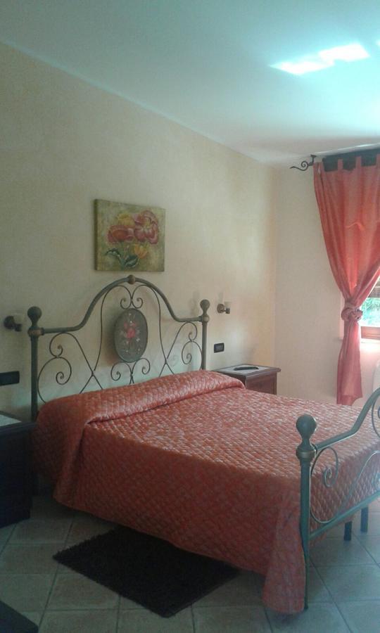 B & B Oasi Rosciano  ภายนอก รูปภาพ