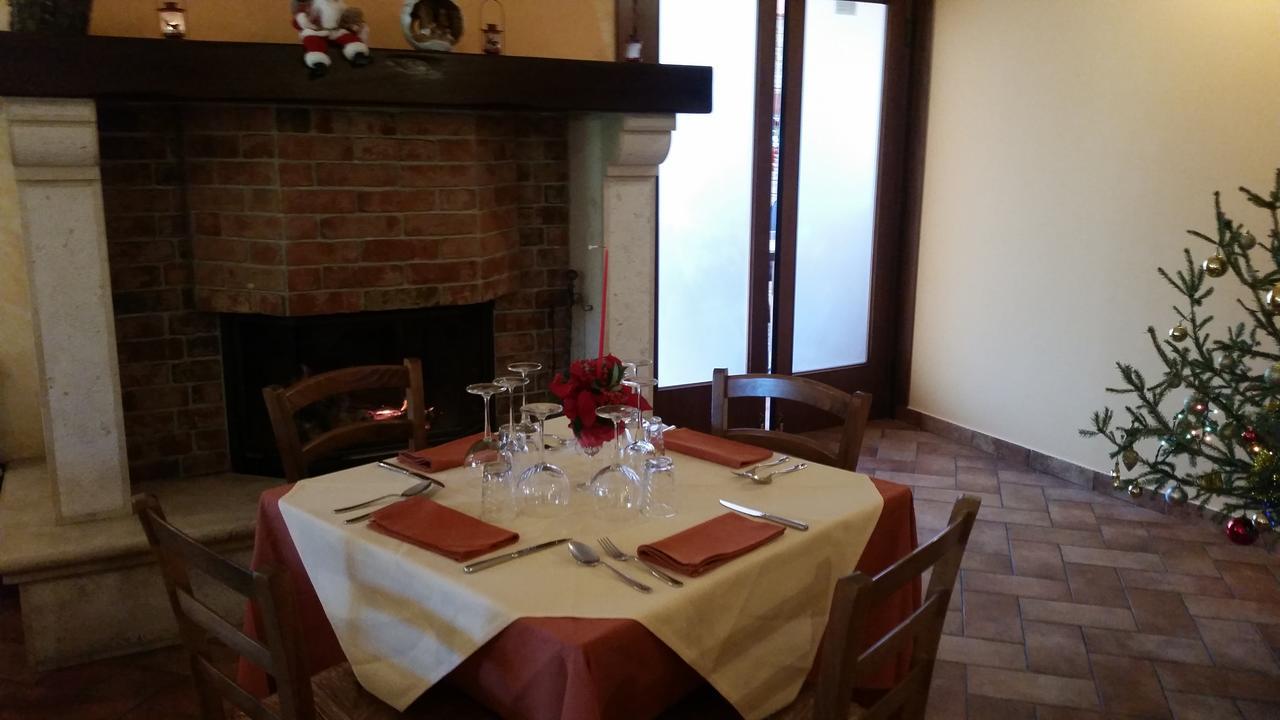 B & B Oasi Rosciano  ภายนอก รูปภาพ