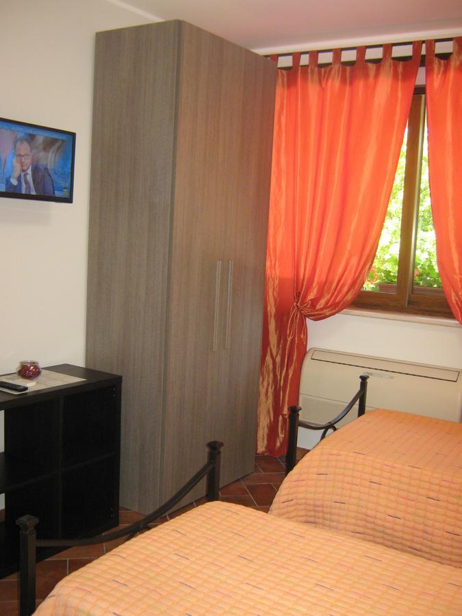 B & B Oasi Rosciano  ภายนอก รูปภาพ