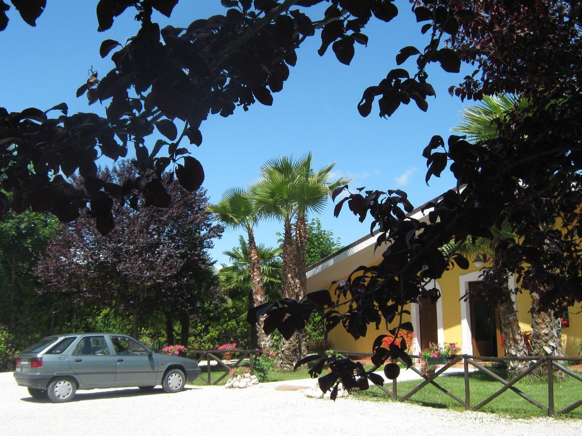 B & B Oasi Rosciano  ภายนอก รูปภาพ