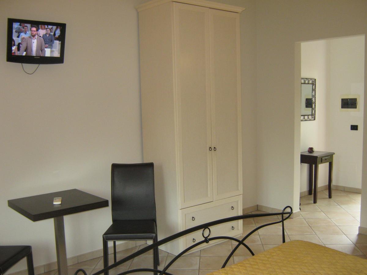 B & B Oasi Rosciano  ภายนอก รูปภาพ