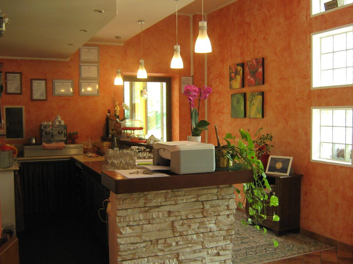 B & B Oasi Rosciano  ภายนอก รูปภาพ