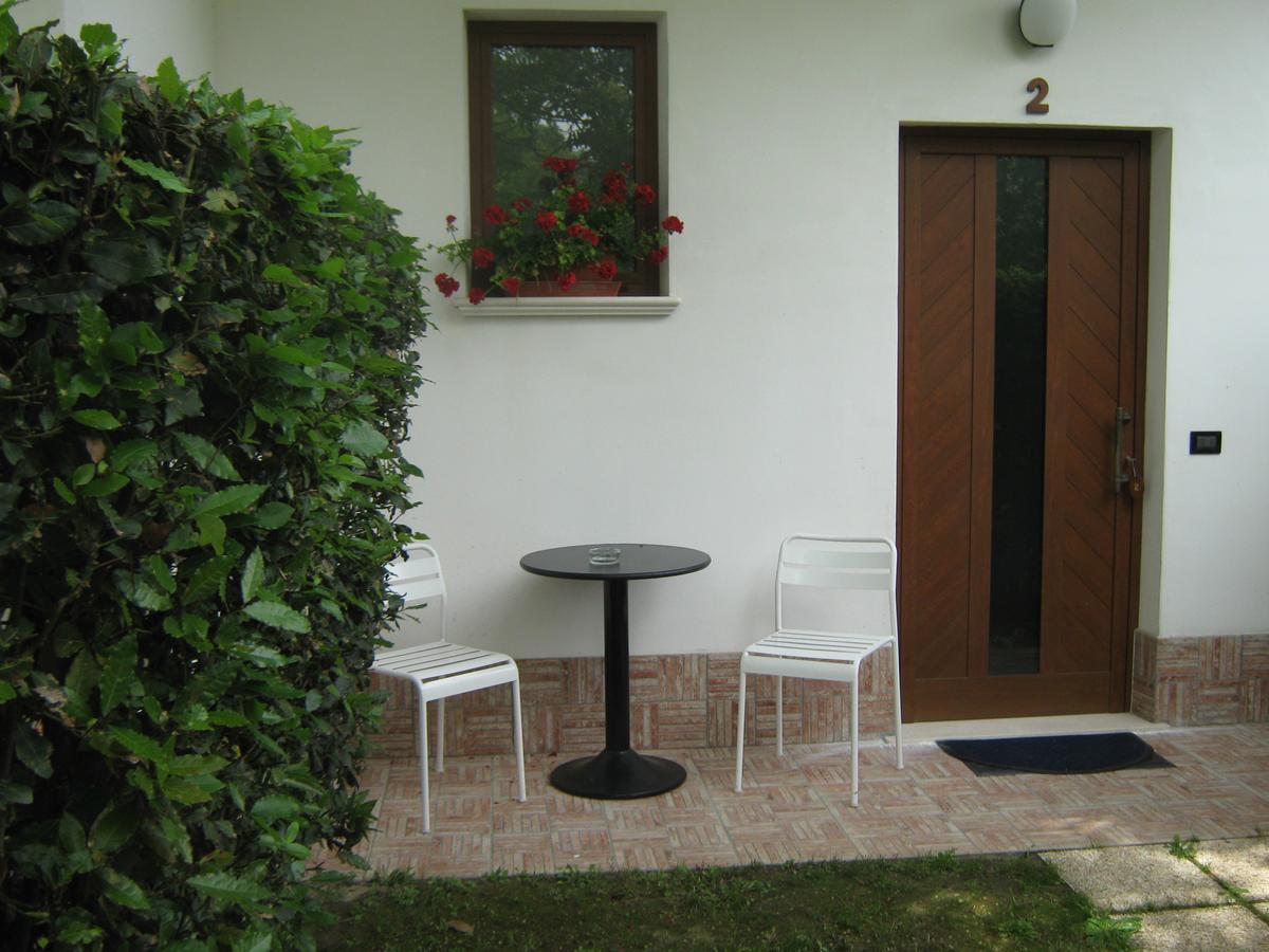 B & B Oasi Rosciano  ภายนอก รูปภาพ